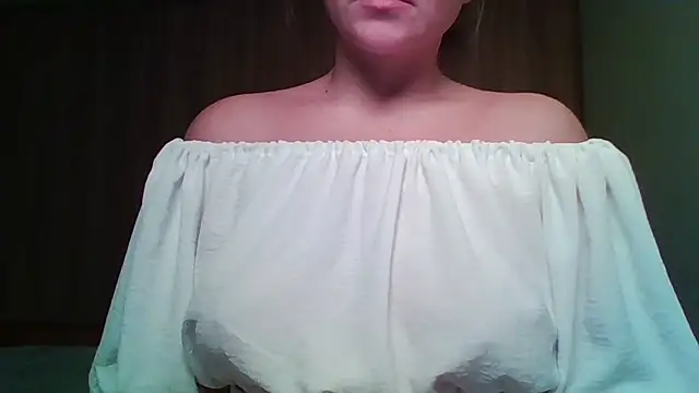 Evasapples online show from November 2025 06:00:02 PM