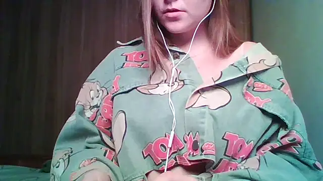 Evasapples online show from February 2026 07:09:02 PM