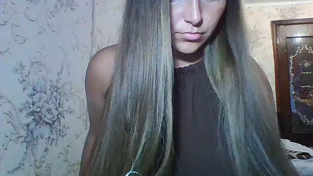 Snapshot of Evasapples chatting on July 2026 05:21:02 PM Evasapples online show from July 2026 05:21:02 PM