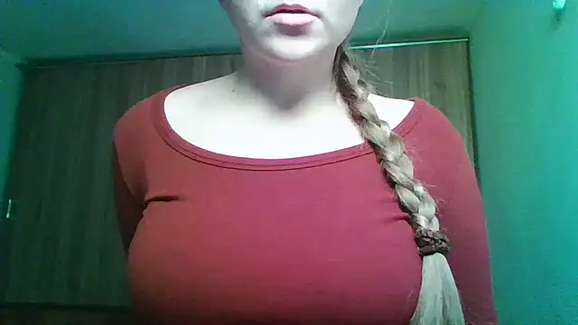 Evasapples online show from November 2025 12:10:02 PM