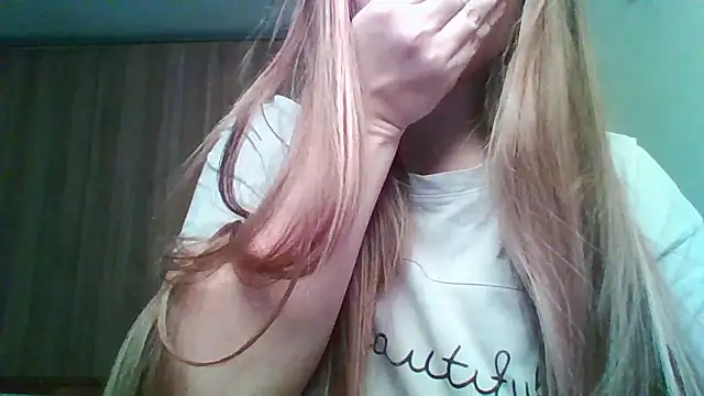 Evasapples online show from January 2026 04:58:01 PM