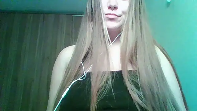 Evasapples online show from February 2026 10:31:01 PM