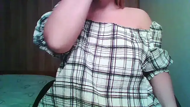 Evasapples online show from October 2025 07:57:02 PM