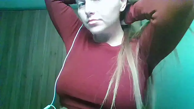 Evasapples online show from December 2025 01:13:02 PM