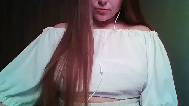 Evasapples online show from April 2026 07:29:04 PM