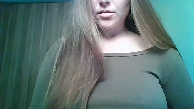 Snapshot of Evasapples chatting on June 2026 01:17:02 PM Evasapples online show from June 2026 01:17:02 PM