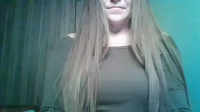 Snapshot of Evasapples chatting on June 2026 01:53:01 PM Evasapples online show from June 2026 01:53:01 PM