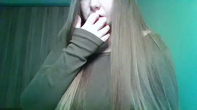 Evasapples online show from March 2026 12:33:01 AM