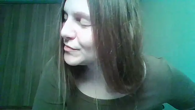 Evasapples online show from May 2026 07:20:02 PM