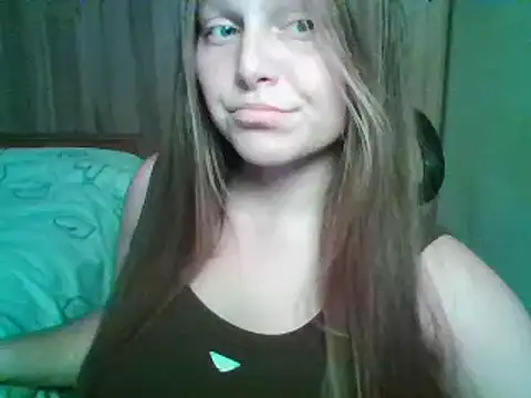 Evasapples online show from October 2025 09:49:02 PM