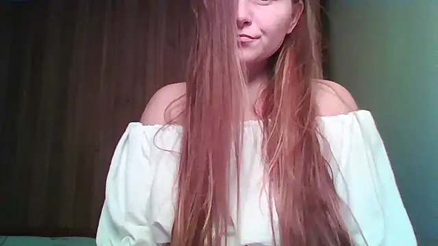 Evasapples online show from February 2026 06:13:02 PM