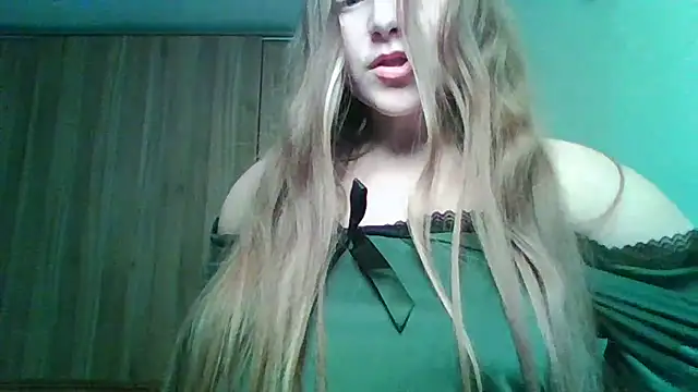 Evasapples online show from January 2026 10:25:02 PM