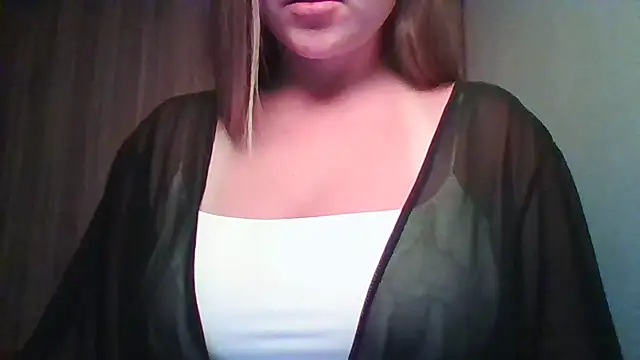 Evasapples online show from May 2026 04:58:01 PM