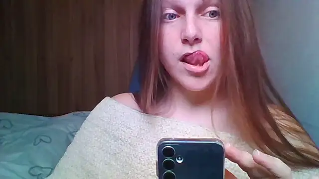 Evasapples online show from May 2026 07:23:02 PM