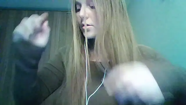 Evasapples online show from April 2026 11:58:01 AM