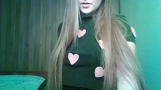 Evasapples online show from February 2026 11:57:01 PM