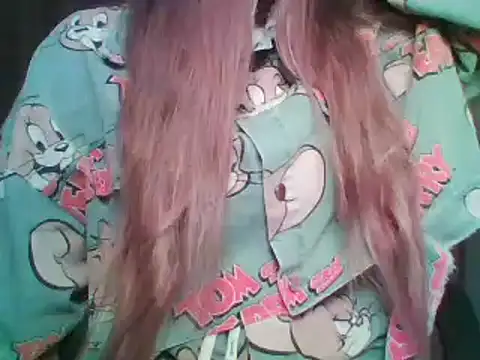 Evasapples online show from September 2025 09:10:02 PM