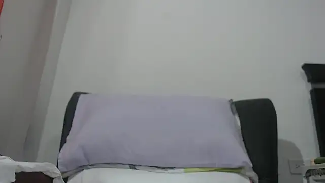 Snapshot of Lizz_xxxx chatting on June 2026 06:13:02 PM Lizz xxxx online show from June 2026 06:13:02 PM