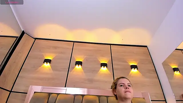 dorothy vegga online show from November 2025 04:38:01 AM