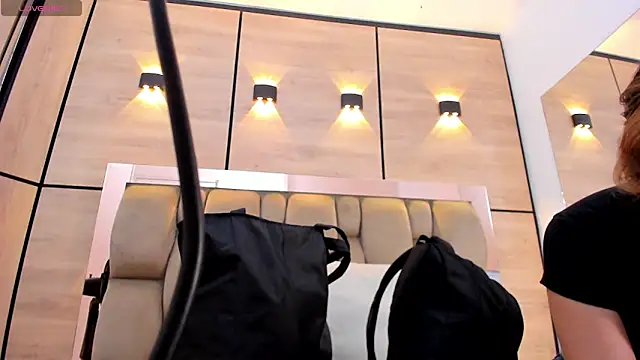 dorothy vegga online show from November 2025 03:54:01 AM