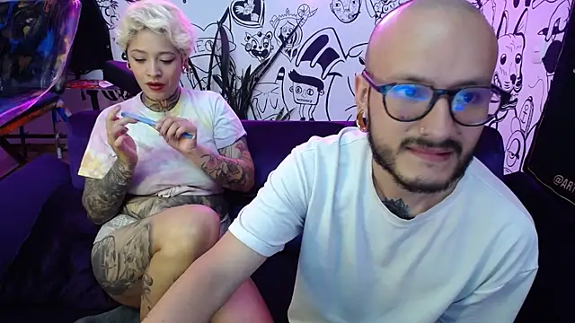 Snapshot of tatouagendecouple chatting on February 2025 01:21:02 PM tatouagendecouple online show from February 2025 01:21:02 PM