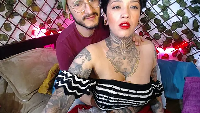 Snapshot of tatouagendecouple chatting on March 2025 03:14:02 PM tatouagendecouple online show from March 2025 03:14:02 PM