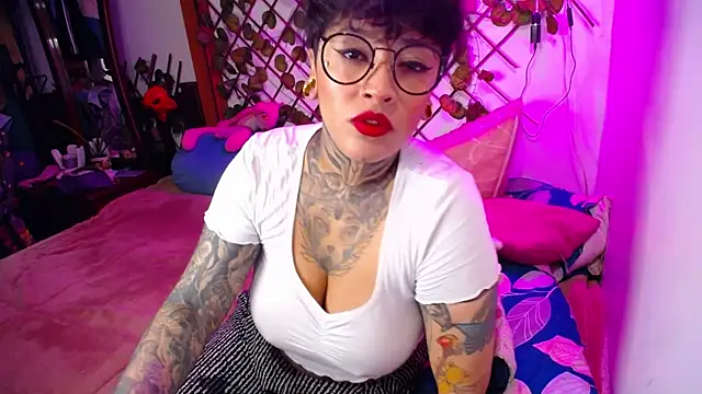 Snapshot of tatouagendecouple chatting on September 2025 04:51:01 PM tatouagendecouple online show from September 2025 04:51:01 PM