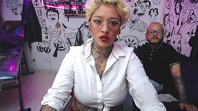 Snapshot of tatouagendecouple chatting on February 2025 10:30:02 PM tatouagendecouple online show from February 2025 10:30:02 PM