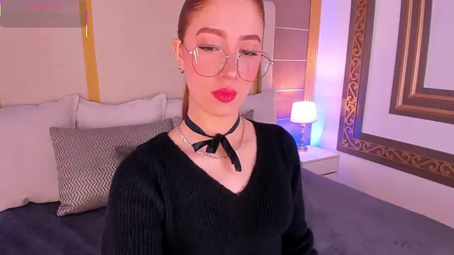 Snapshot of AbigailCarter chatting on October 2025 12:02:03 AM AbigailCarter online show from October 2025 12:02:03 AM