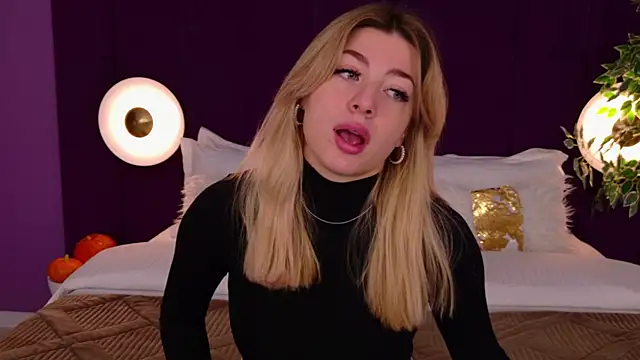 HelenaMorgan online show from October 2025 03:05:02 AM