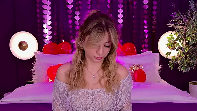 Snapshot of HelenaMorgan chatting on February 2026 03:06:01 AM HelenaMorgan online show from February 2026 03:06:01 AM