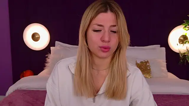 HelenaMorgan online show from October 2025 03:06:01 AM