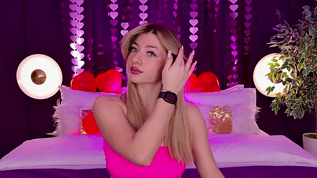 Snapshot of HelenaMorgan chatting on February 2026 03:06:01 AM HelenaMorgan online show from February 2026 03:06:01 AM