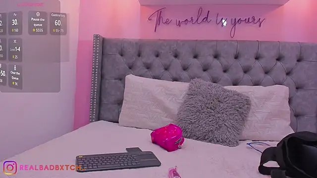 Realbadbxtch online show from February 2026 03:01:01 PM