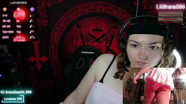 Snapshot of BrandiWRLD_999 chatting on November 2025 07:36:01 PM BrandiWRLD 999 online show from November 2025 07:36:01 PM