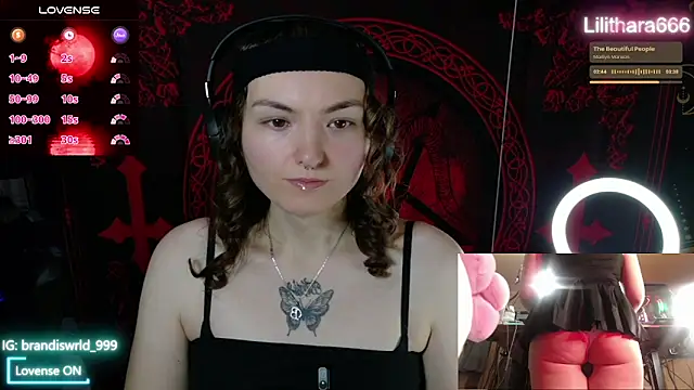 Snapshot of BrandiWRLD_999 chatting on November 2025 07:14:01 PM BrandiWRLD 999 online show from November 2025 07:14:01 PM