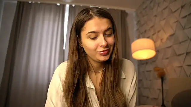 elisa moon online show from May 2026 10:54:01 AM