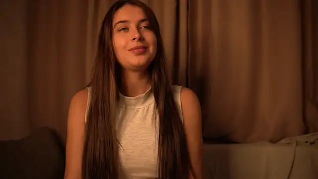 Snapshot of elisa_moon chatting on October 2025 03:35:02 PM elisa moon online show from October 2025 03:35:02 PM