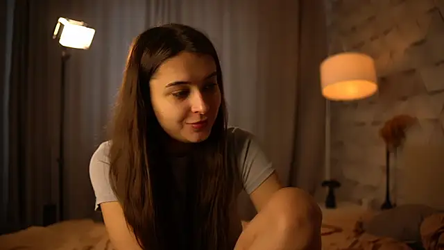 elisa moon online show from February 2026 09:42:01 AM