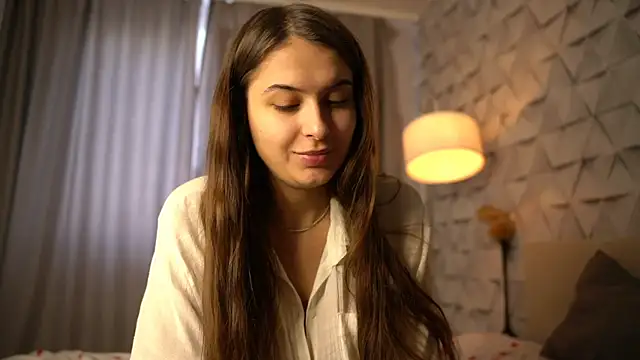elisa moon online show from May 2026 10:47:01 AM