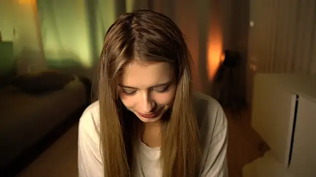 Snapshot of elisa_moon chatting on December 2024 02:52:01 PM elisa moon online show from December 2024 02:52:01 PM