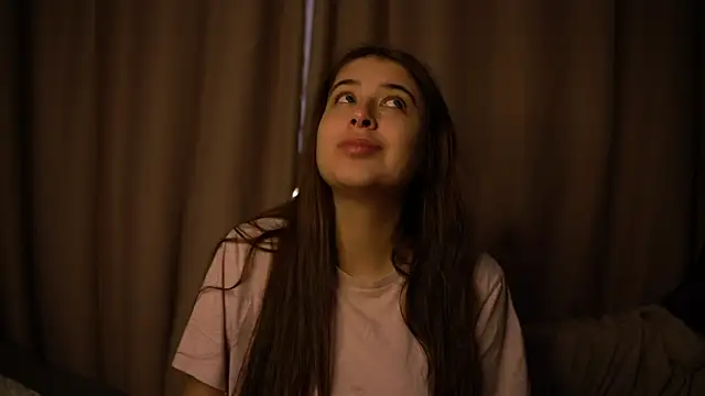 elisa moon online show from December 2025 08:51:02 AM