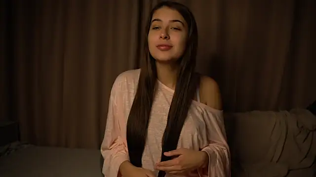 elisa moon online show from December 2025 10:58:02 AM