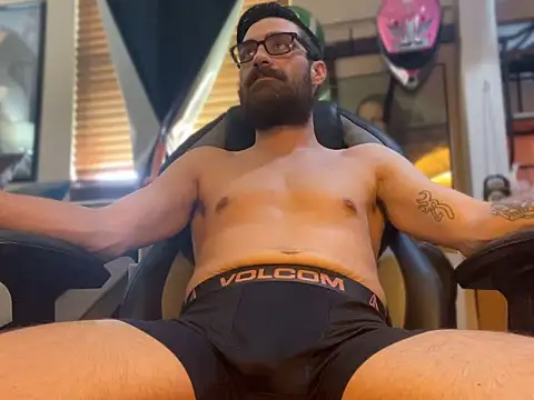 slutty guy12 online show from March 2025 06:45:02 PM