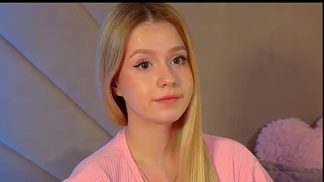 MilanaBalmain online show from March 2026 06:35:01 AM