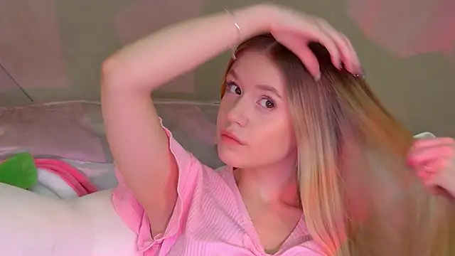 MilanaBalmain online show from November 2025 06:06:01 AM