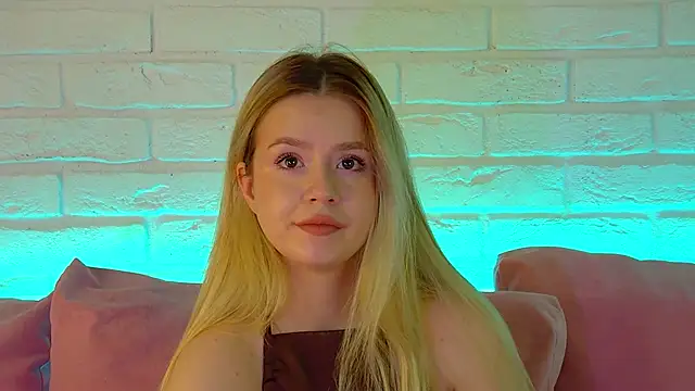 MilanaBalmain online show from February 2026 06:02:01 AM