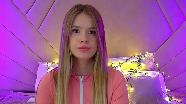 MilanaBalmain online show from March 2025 12:17:01 PM