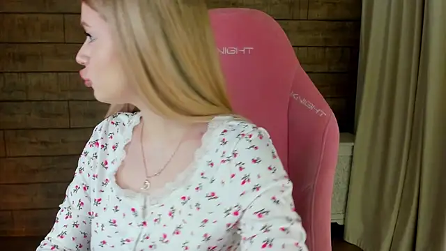 MilanaBalmain online show from April 2026 04:08:02 PM