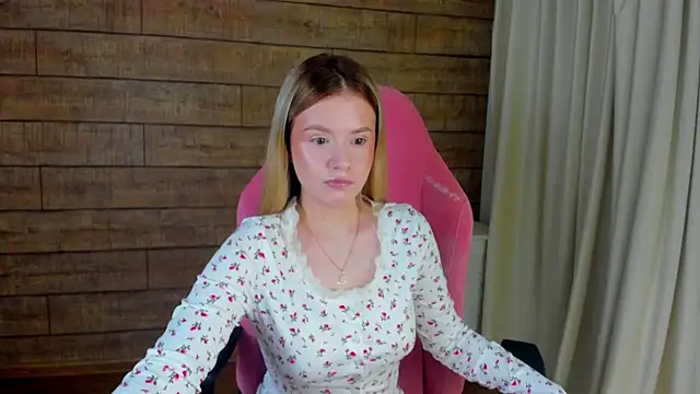 MilanaBalmain online show from March 2026 04:34:02 AM